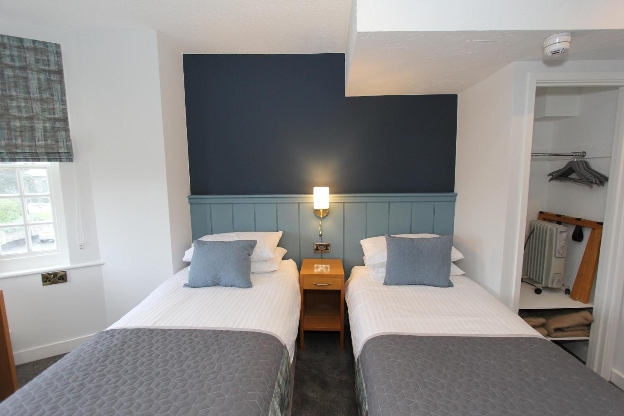 Gwesty Nanhoron Arms Hotel نيفين المظهر الخارجي الصورة